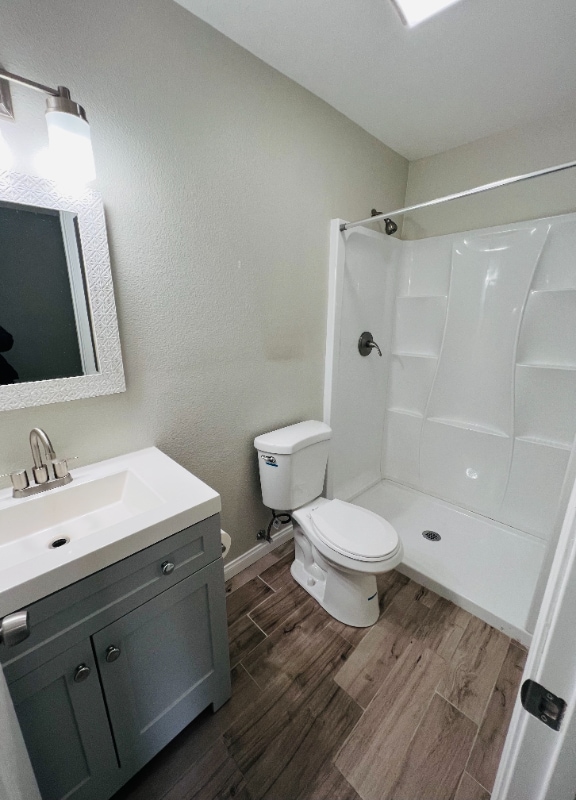 Foto del edificio - 21629 Cottonwood Ave