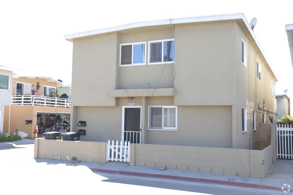 Building Photo - 7401 Seashore Dr