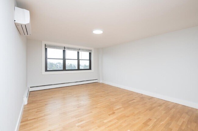 Foto del edificio - 1410 Columbia Rd