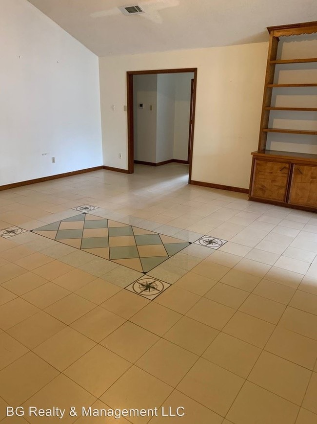 Foto del edificio - 3 br, 2 bath House - 107 Albania Ct