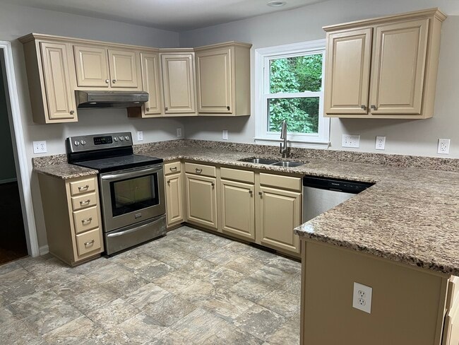 Building Photo - 206 Penchant Ct