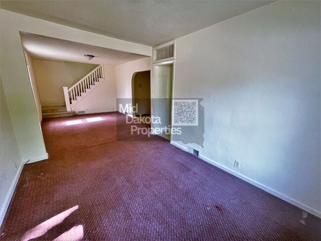 Building Photo - 901 N Wisconsin St