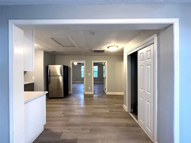 Foto del edificio - 4318 1st St