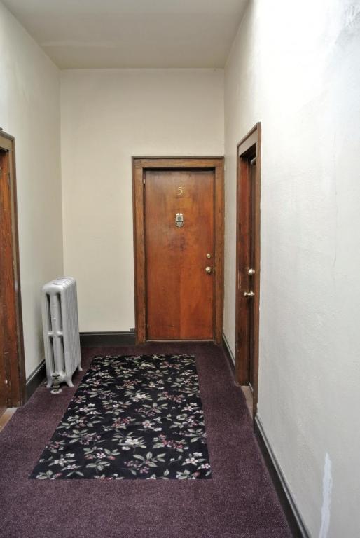 Building Photo - 14547 Madison #2