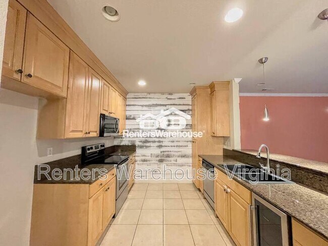 Building Photo - 1135 Arlynn Ln