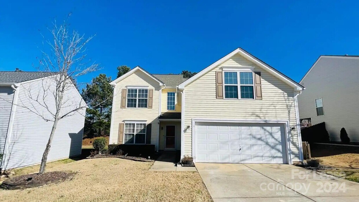 Foto principal - 8317 Chatsworth Dr