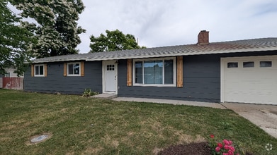 Building Photo - 801 Oregon Ave