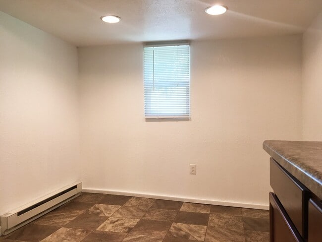 Building Photo - Pet Friendly 3 Bedroom Charmer located beh...