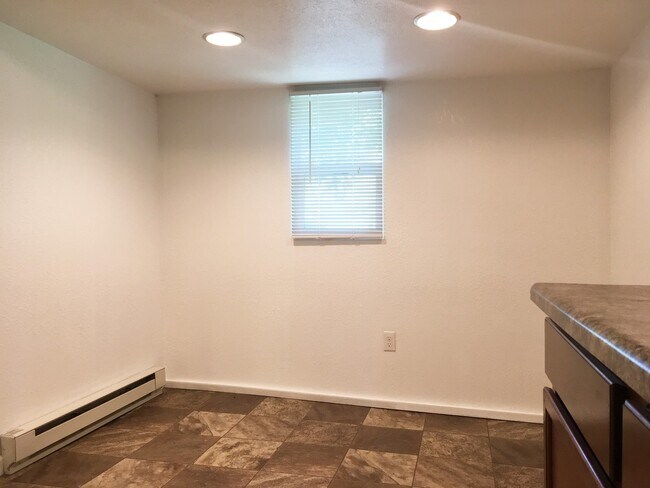 Foto del edificio - Pet Friendly 3 Bedroom Charmer located beh...
