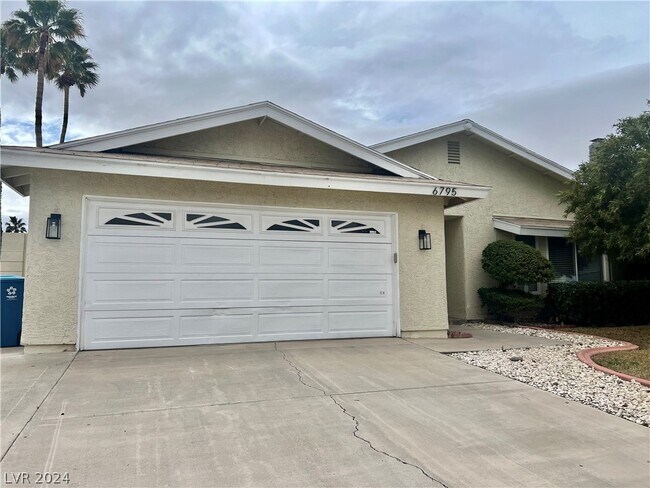 Building Photo - 6795 Segura Dr