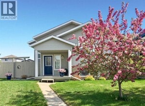 Building Photo - 30 Pinnacle Grove