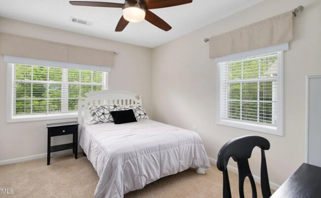 Foto del edificio - 3000 Centennial Woods Dr