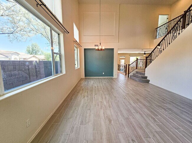 Building Photo - 1311 E Marcella Ln