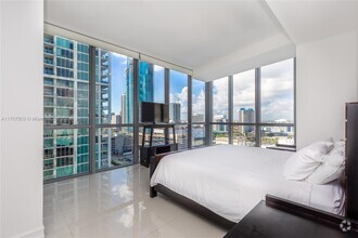 Building Photo - 1100 Biscayne Blvd