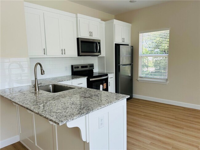 Foto del edificio - 708 E Johnson Ave