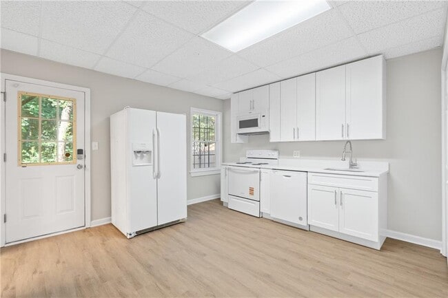 Foto del edificio - 3418 Rose Arbor Ct