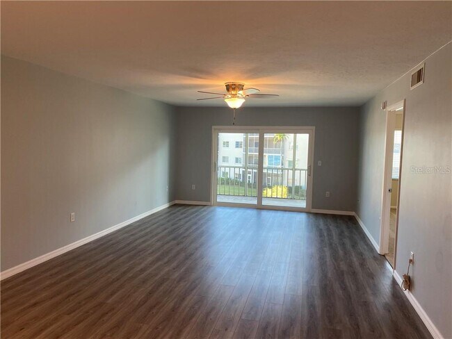 Foto del edificio - 1650 1st Ave W