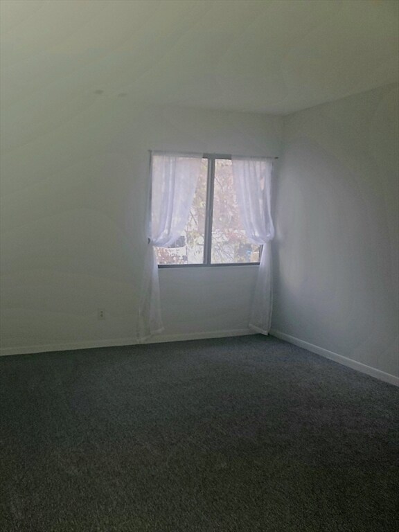 Foto del edificio - 5 Thayer Pond Dr