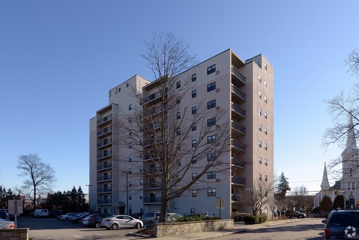 Foto del edificio - Hancock Court Apartments (Subsidized Elderly)