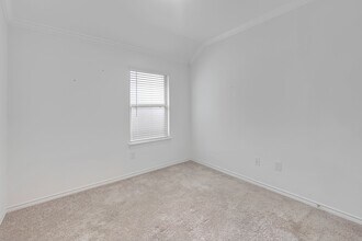 Building Photo - 15702 Rosemary Hl Ln