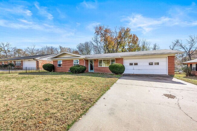 Photo - 209 Sanders Ave Apartment