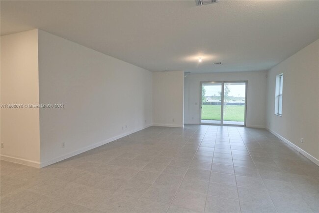 Foto del edificio - 1368 Haywagon Tr.