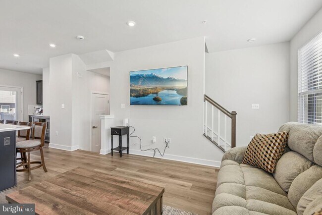 Foto del edificio - 133 Woodgate Cir