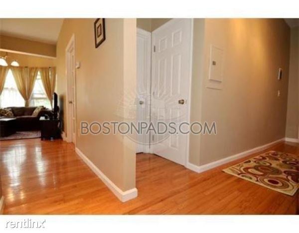 Building Photo - 38 Pleasant St