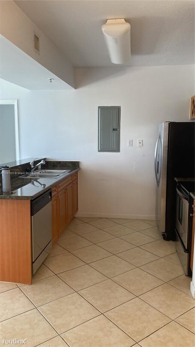 Foto del edificio - 2 br, 2 bath Condo - 1 Glen Royal Pkwy Gre...