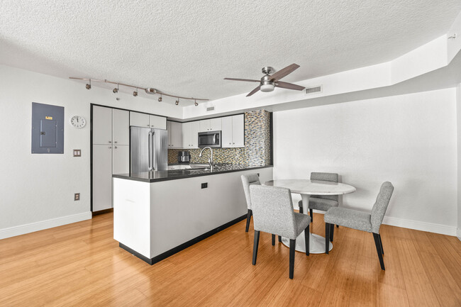 Foto del edificio - 1801 N Flagler Dr