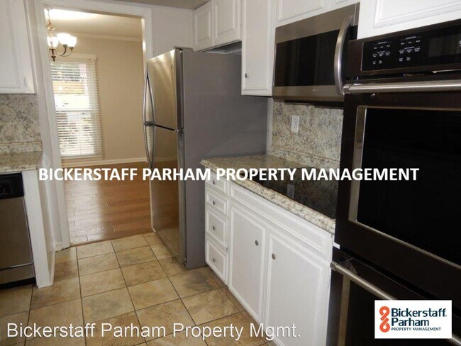 Foto del edificio - 3 br, 2 bath House - 5011 St. Francis Avenue