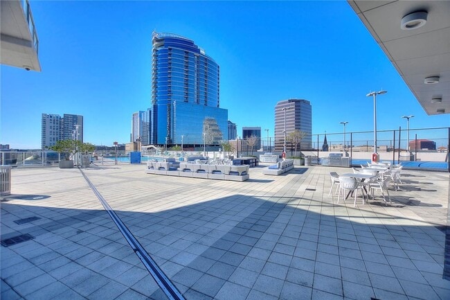 Foto del edificio - 150 E Robinson St