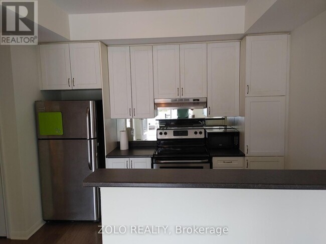 Building Photo - 2891-2891 Rio Ct