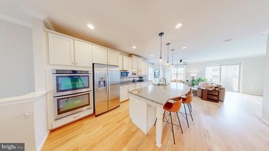 Building Photo - 13227 Deer Highlands Way