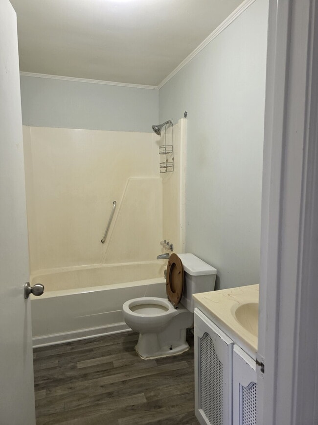 Building Photo - Located in Leakesville.