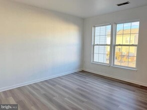 Building Photo - 66 Alexis Dr