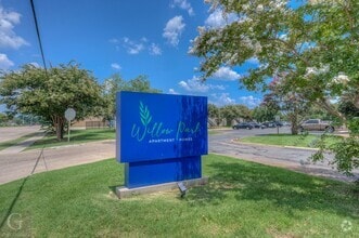 Building Photo - Willow Park Apartments