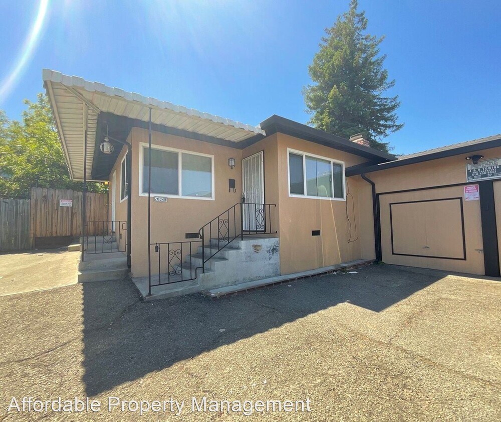 3 br, 1 bath House 20349 Stanton Avenue House Rental in Castro