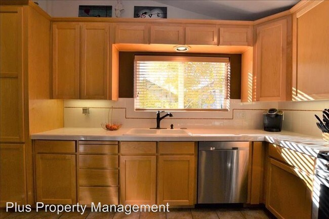 Foto del edificio - 438 NW 19th St