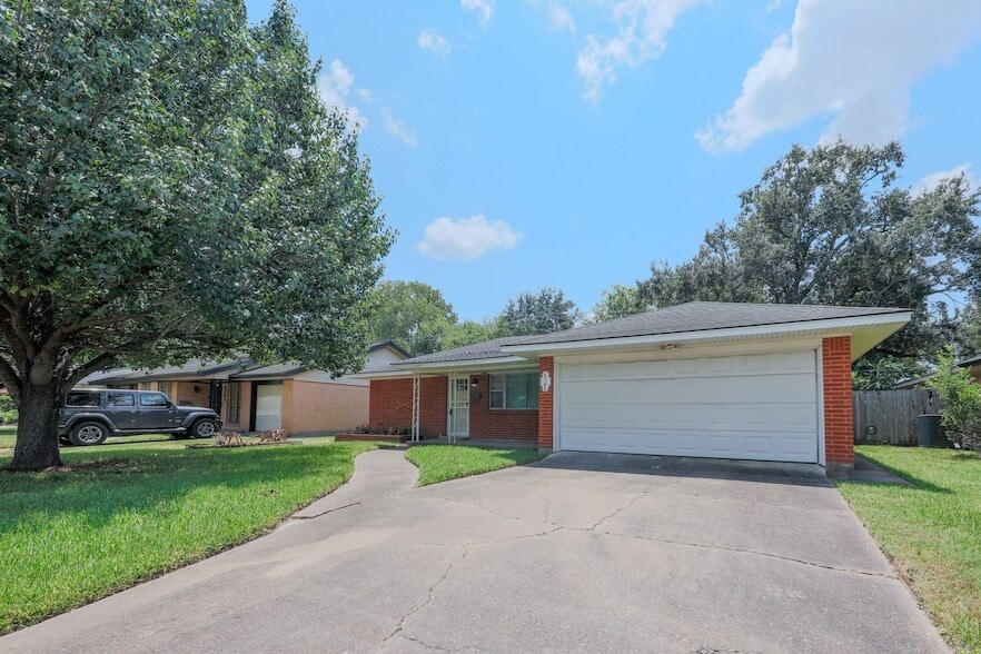 Foto principal - 4745 Warm Springs Rd