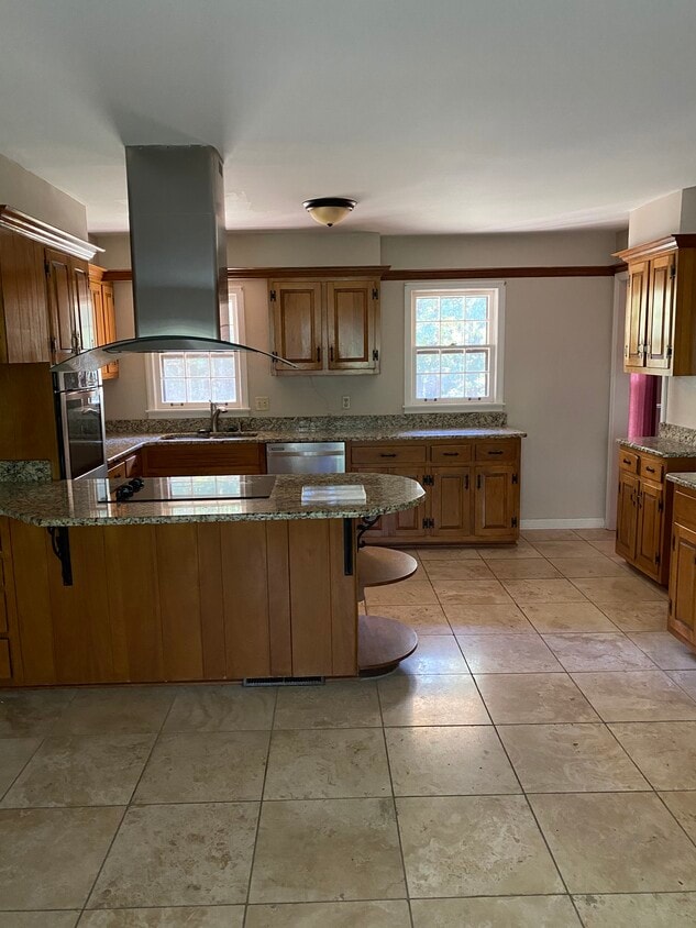 Kitchen - 63 Shady Glen Rd