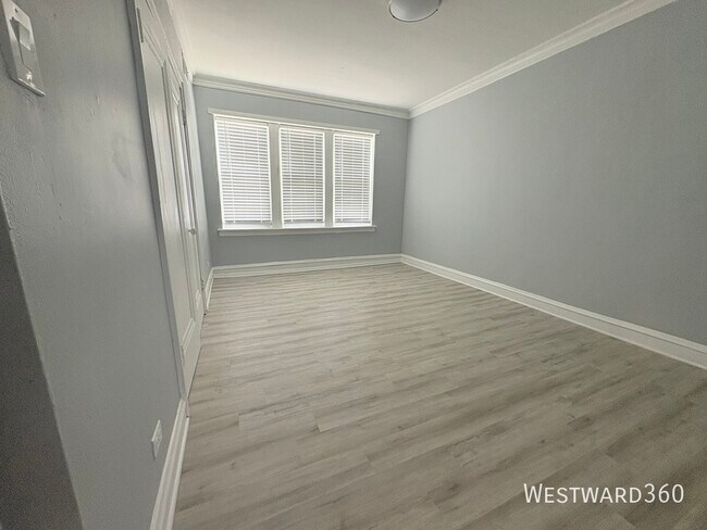 Foto del edificio - 6708 S Wood St