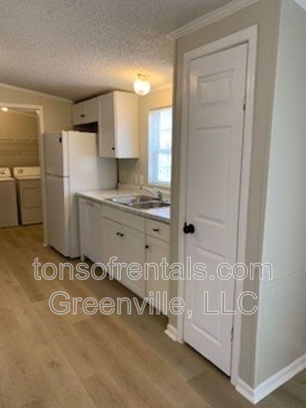 Foto del edificio - 236 Elizabeth Ln