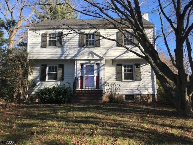 Foto del edificio - 751 Fairmount Ave