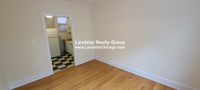 Building Photo - 4883 N Paulina St