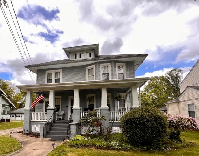 Building Photo - 37 Columbia Ave
