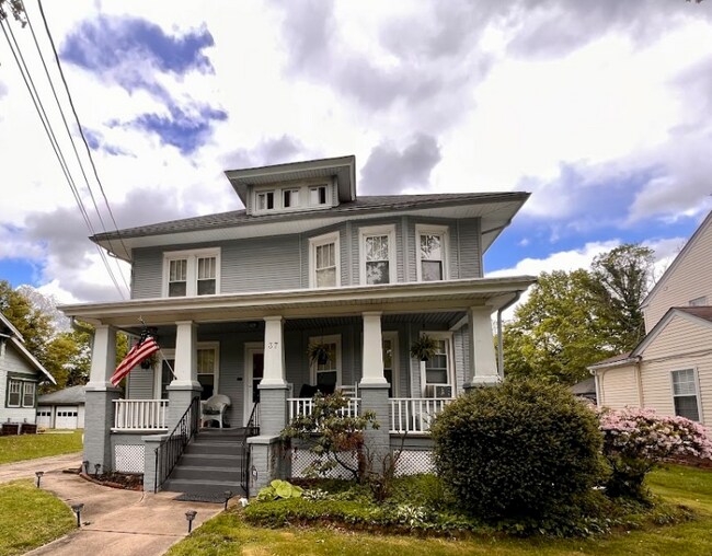 Building Photo - 37 Columbia Ave