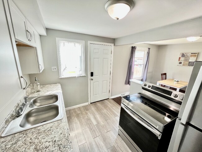 Building Photo - 2776 Eggert Rd