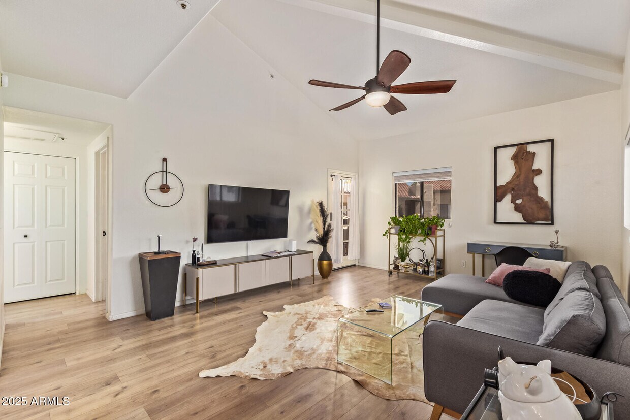 Foto principal - 7008 E Gold Dust Ave