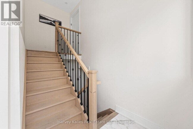 Photo du bâtiment - 297 Seventh St